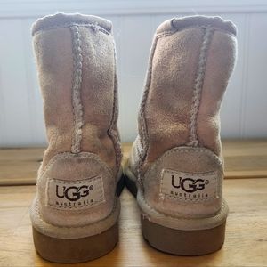 Kids Classic Short Ugg (toddler)